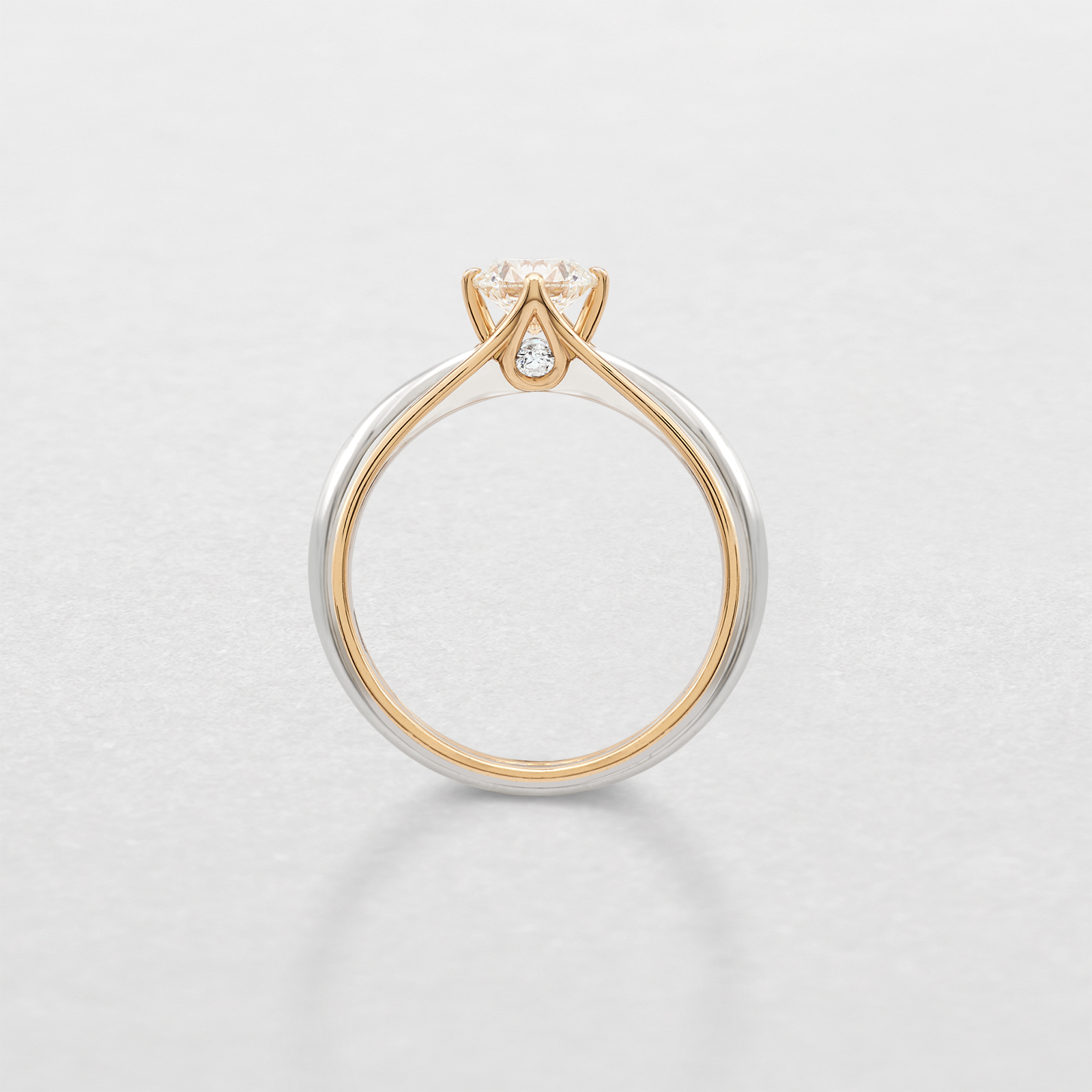 anello in oro rosa, bianco e diamanti