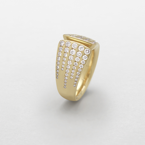 anello in oro rosa e diamanti