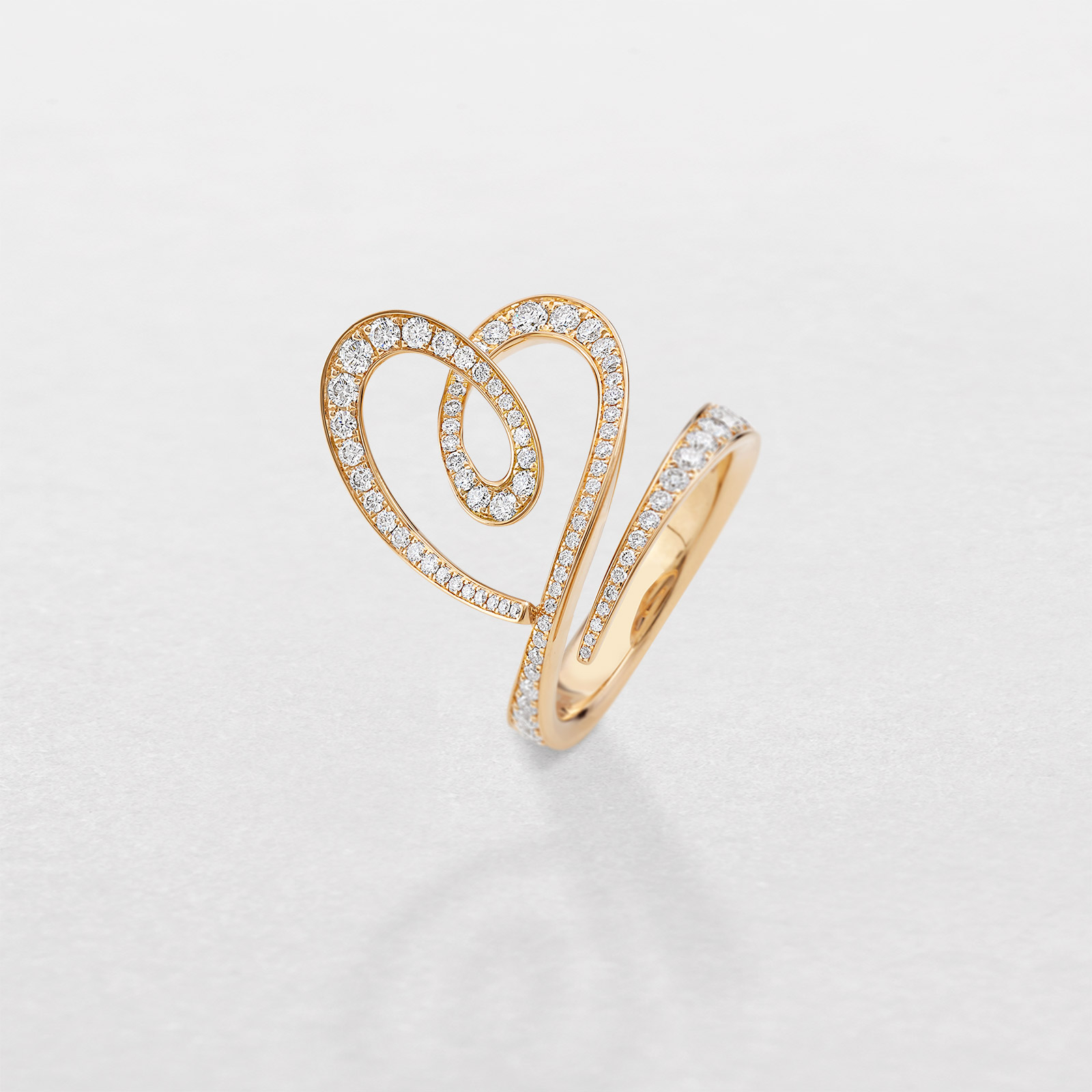 rose gold and diamonds ring