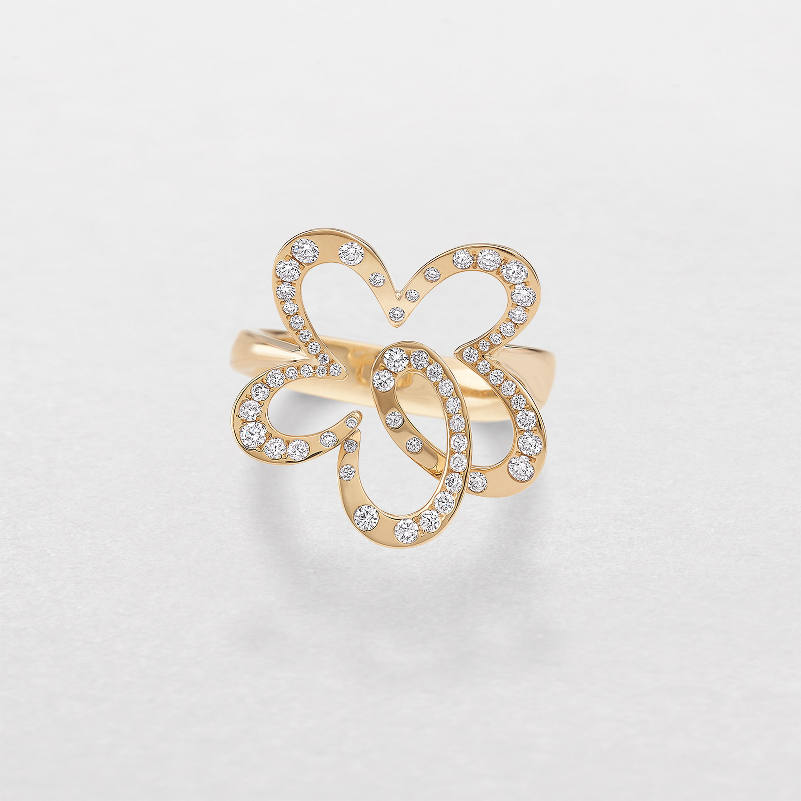 rose gold and diamonds ring