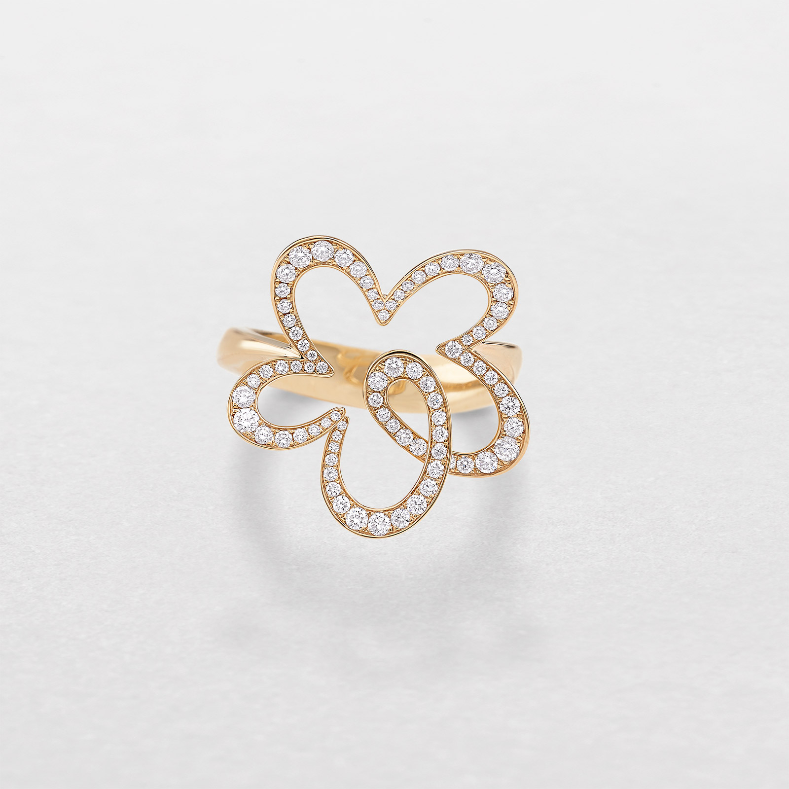 rose gold and diamonds ring