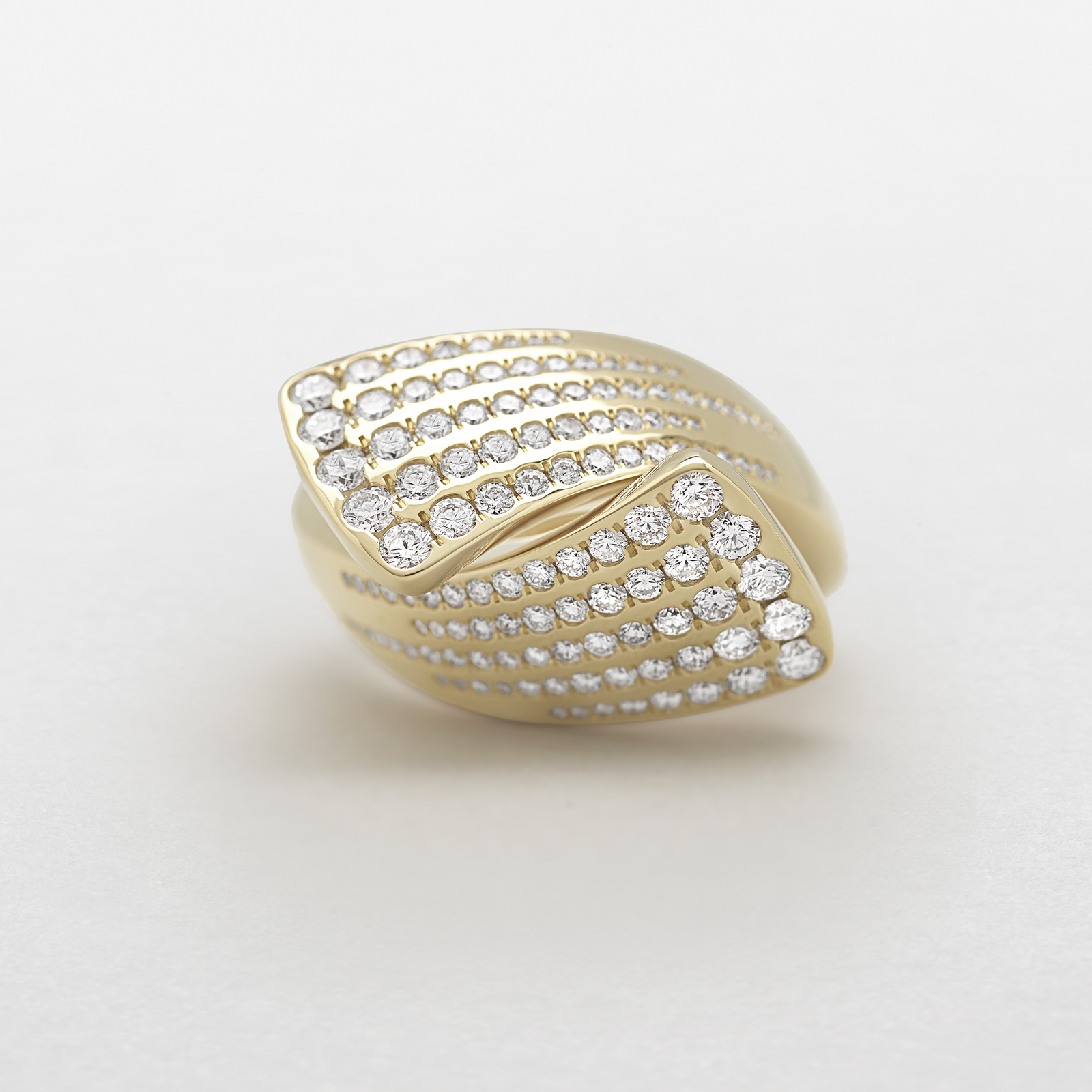 anello in oro rosa e diamanti