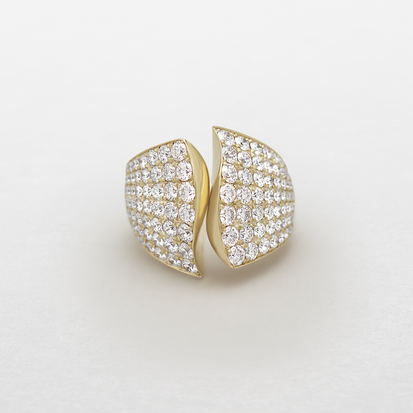 rose gold and diamonds ring