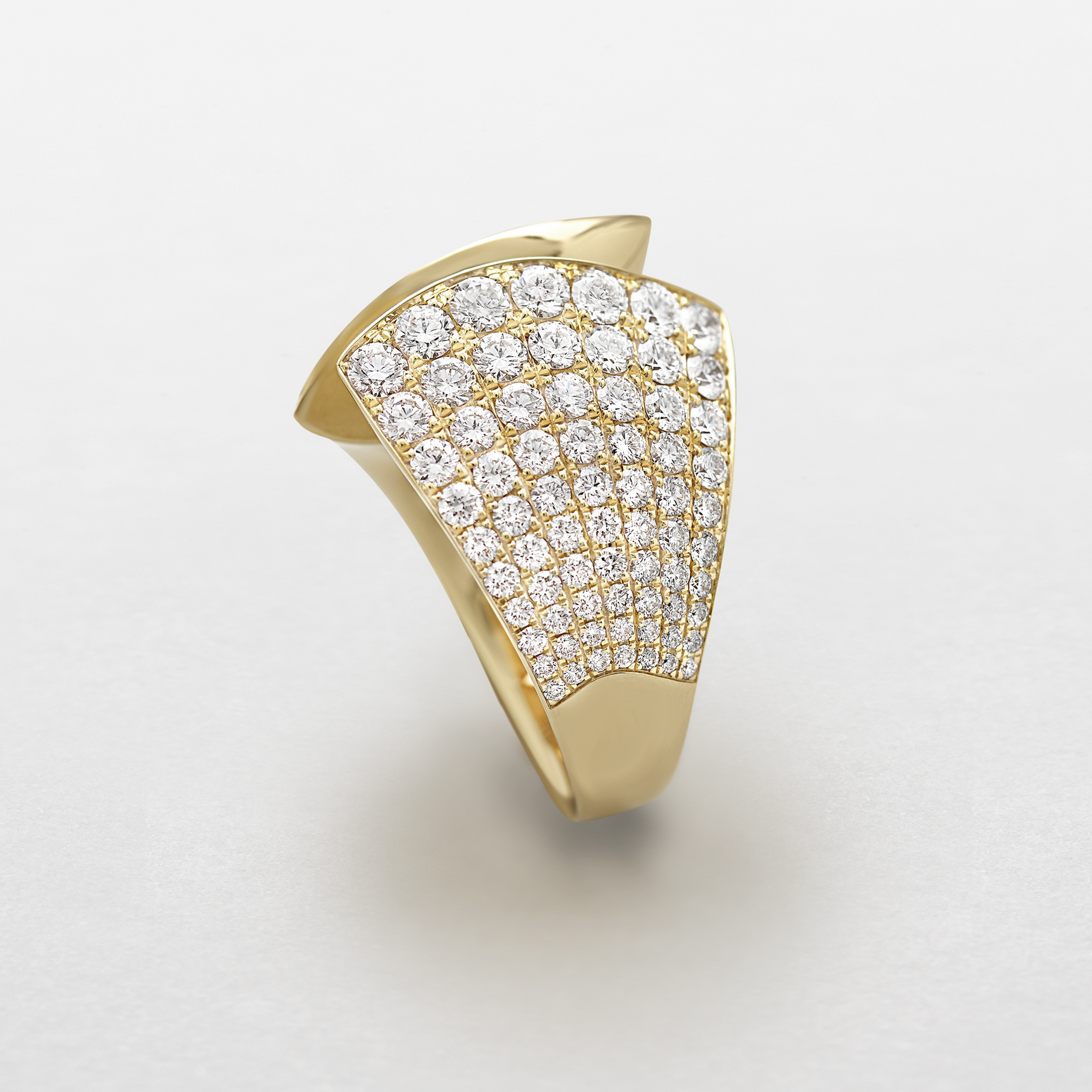 anello in oro rosa e diamanti