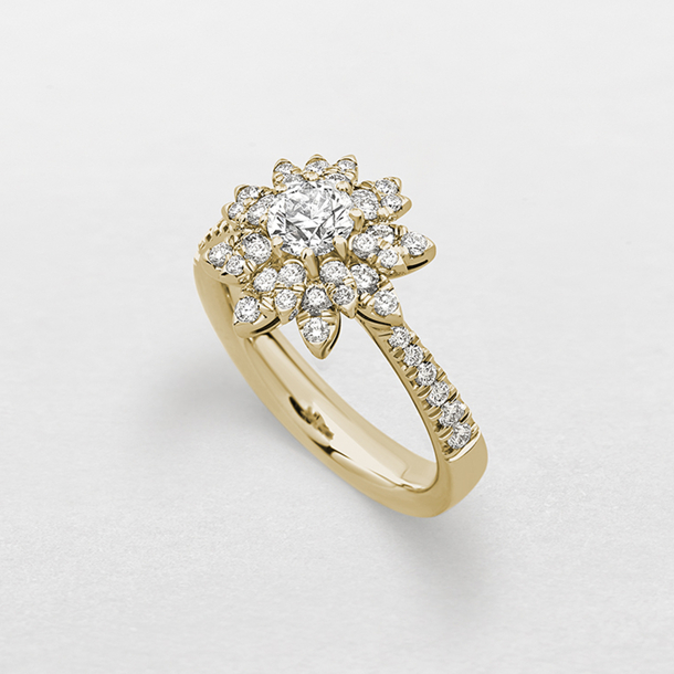 anello in oro rosa e diamanti