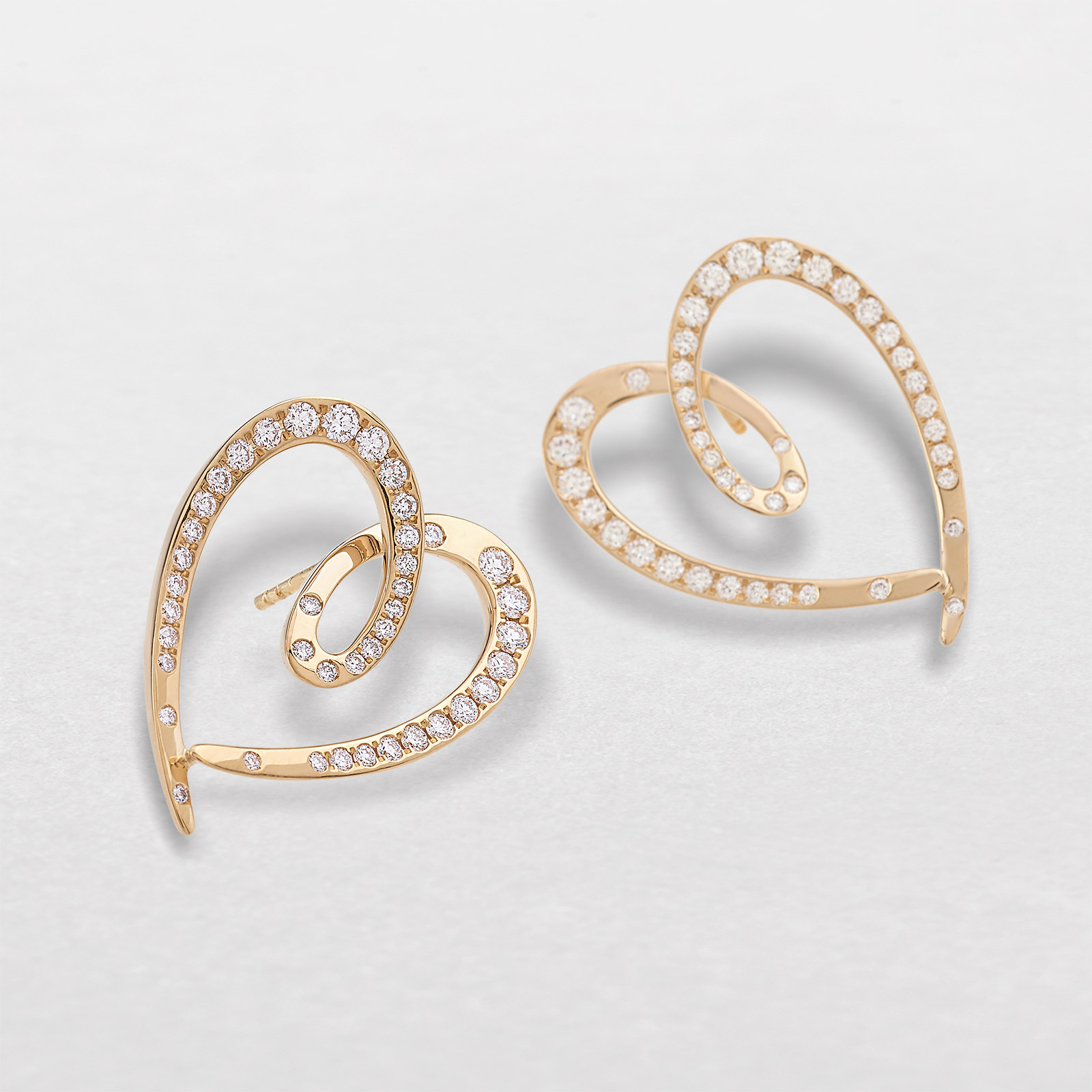 rose gold and diamonds earrings