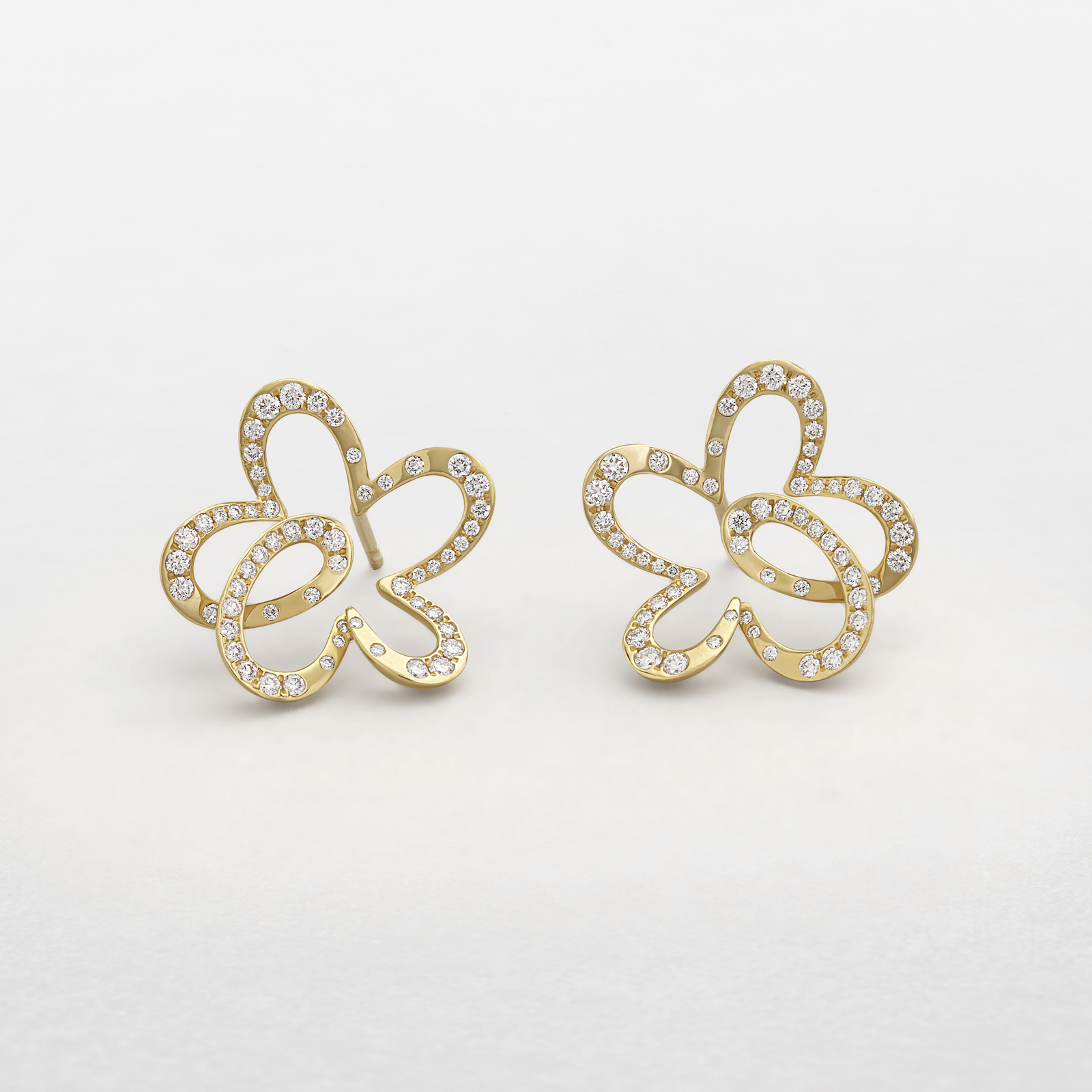 rose gold and diamonds earrings