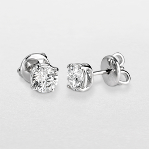 white gold and diamonds earrings