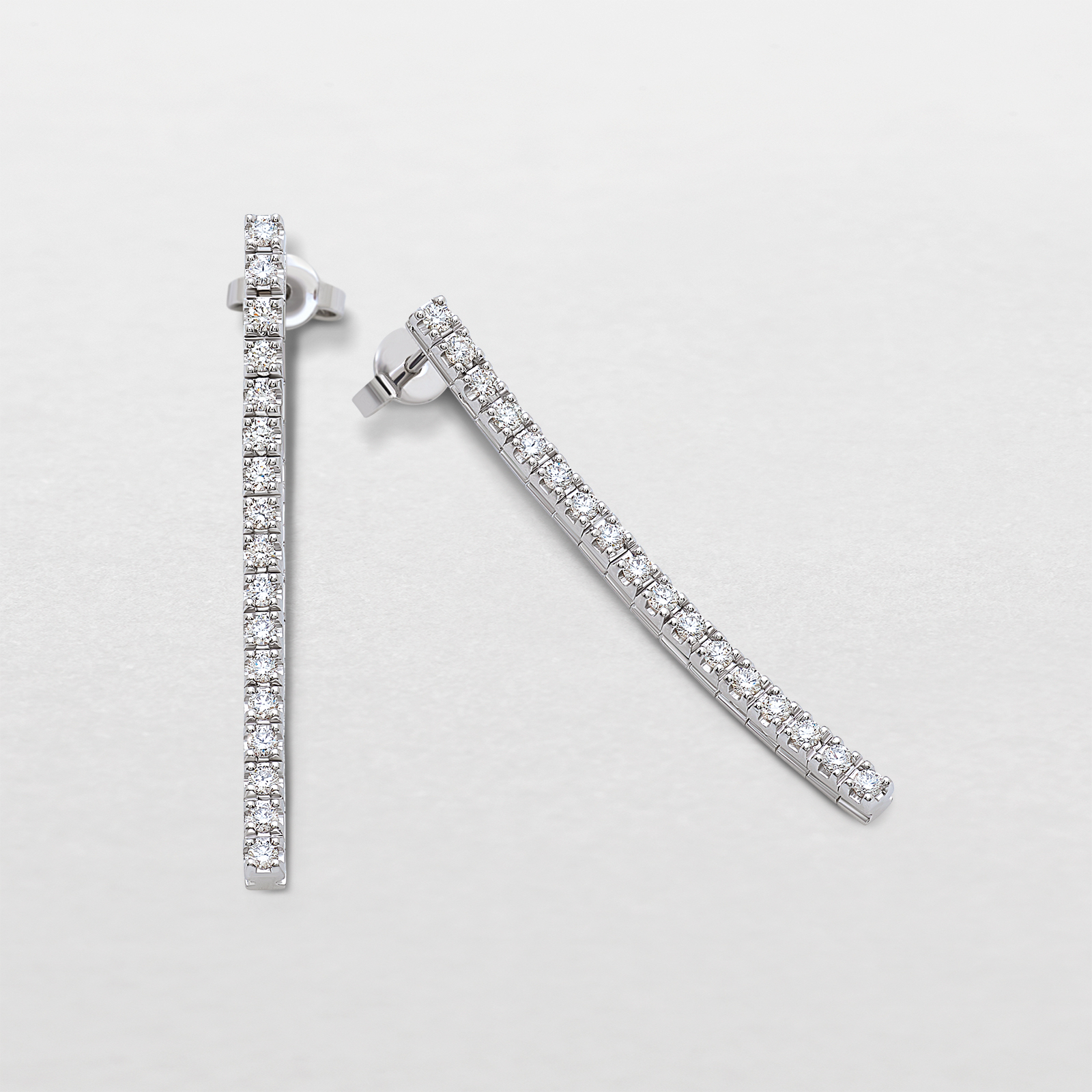 white gold and diamonds earrings