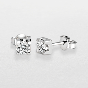 white gold and diamonds earrings