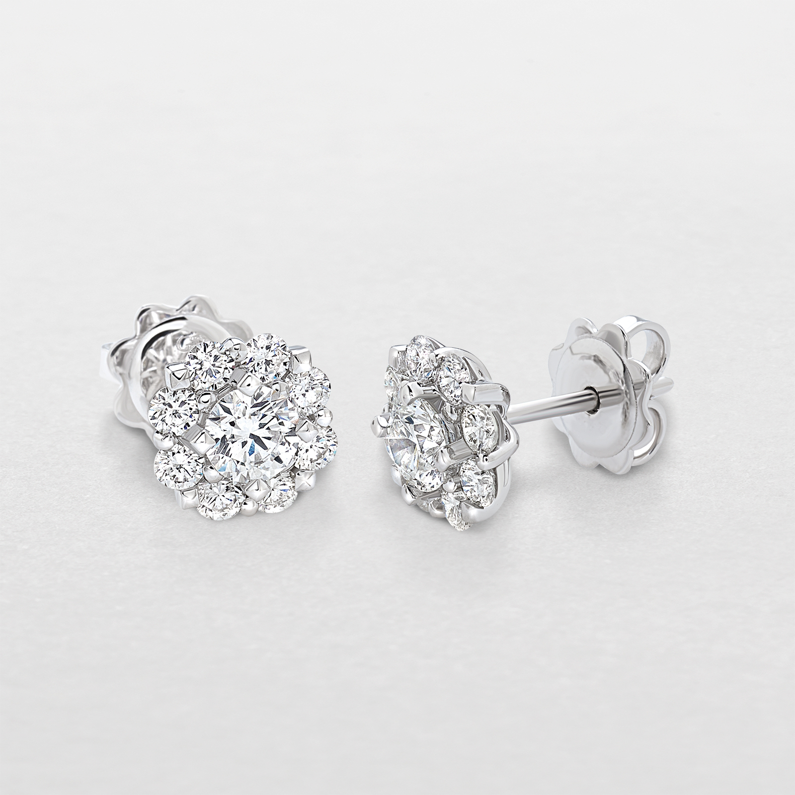 orecchini in oro bianco e diamanti