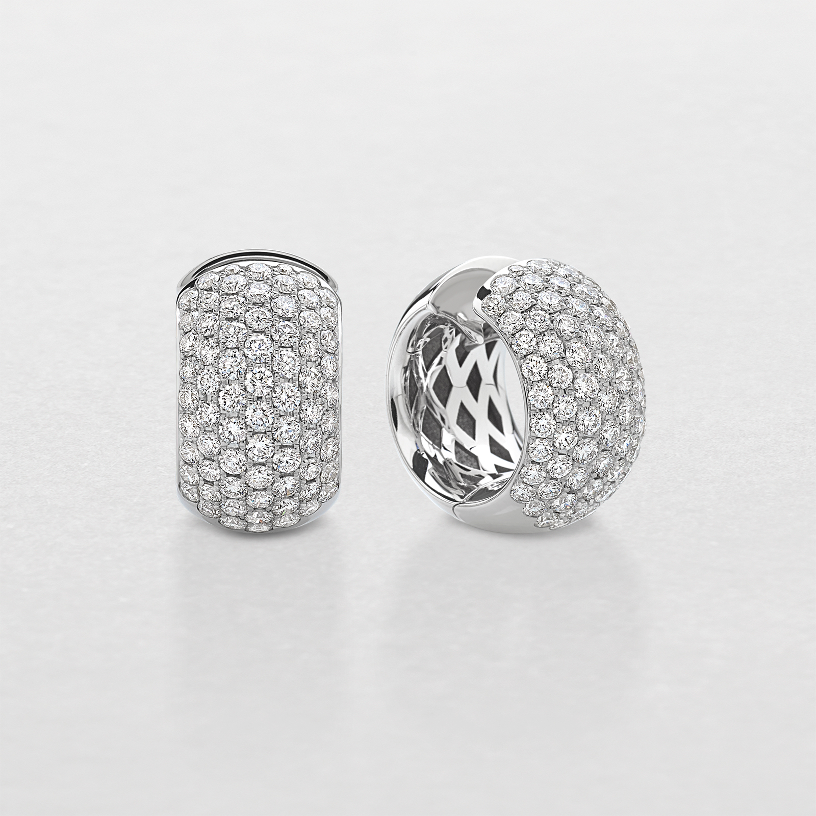 white gold and diamonds earrings