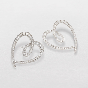 white gold and diamonds earrings