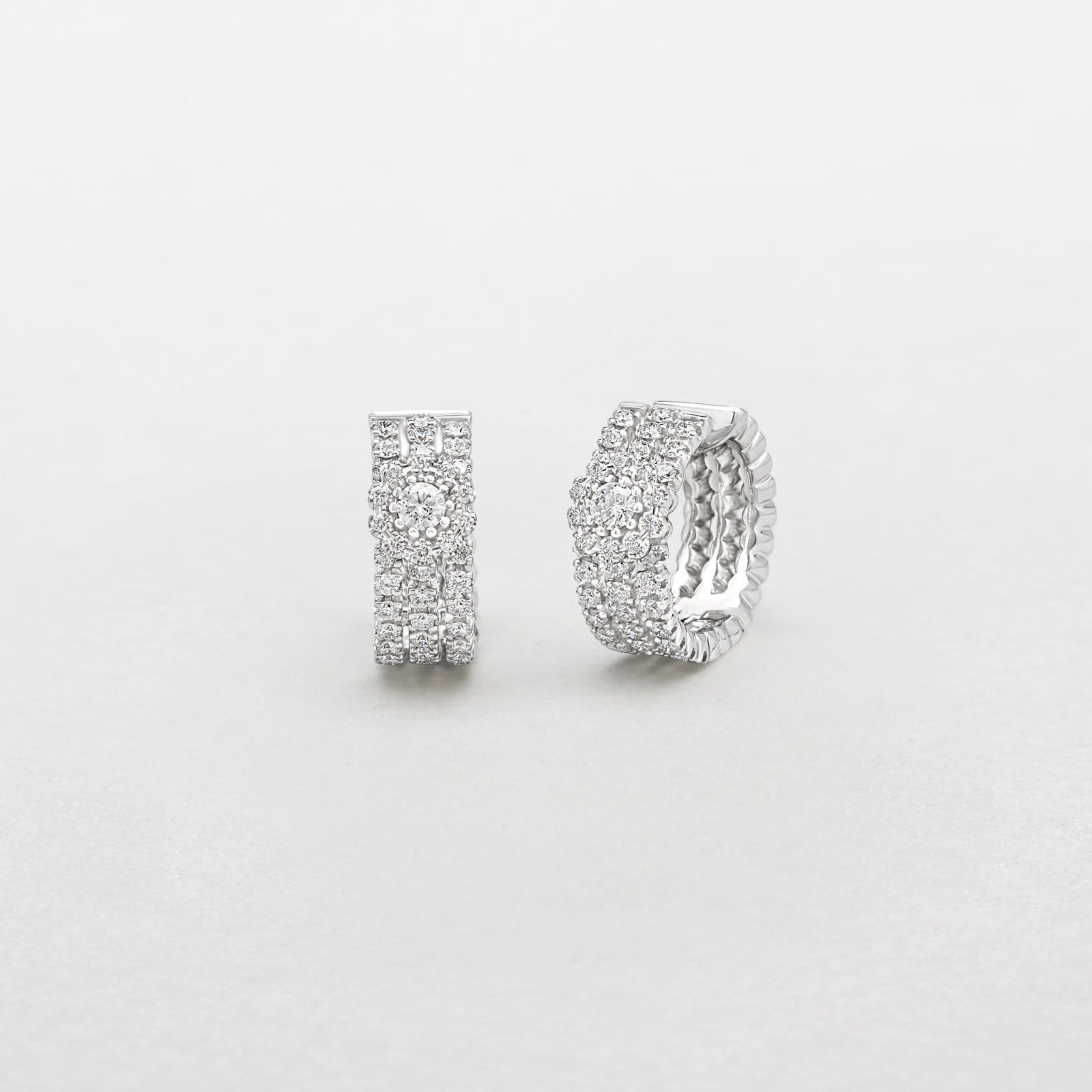white gold and diamonds earrings