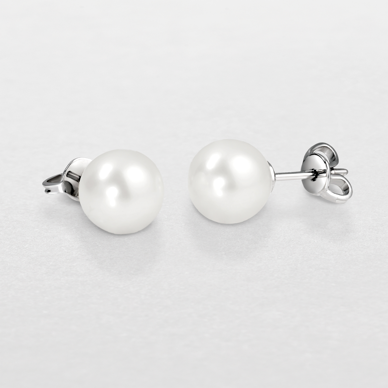 orecchini in oro bianco e perla