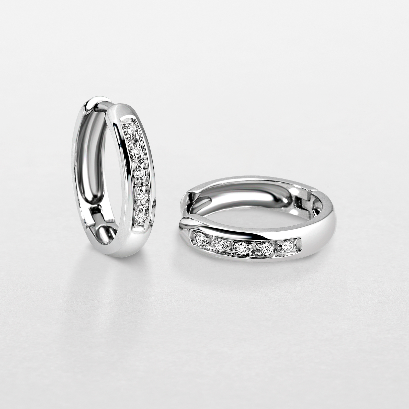 orecchini in oro bianco e diamanti