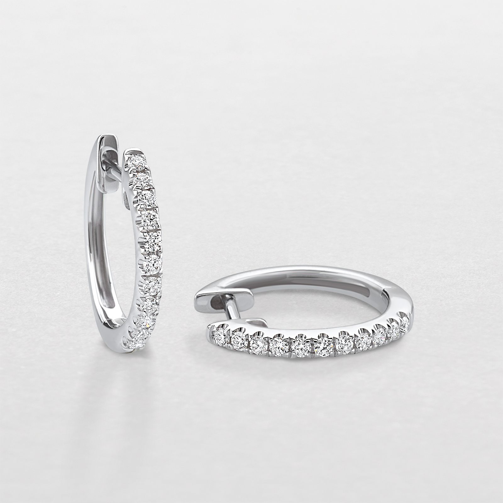 orecchini in oro bianco e diamanti