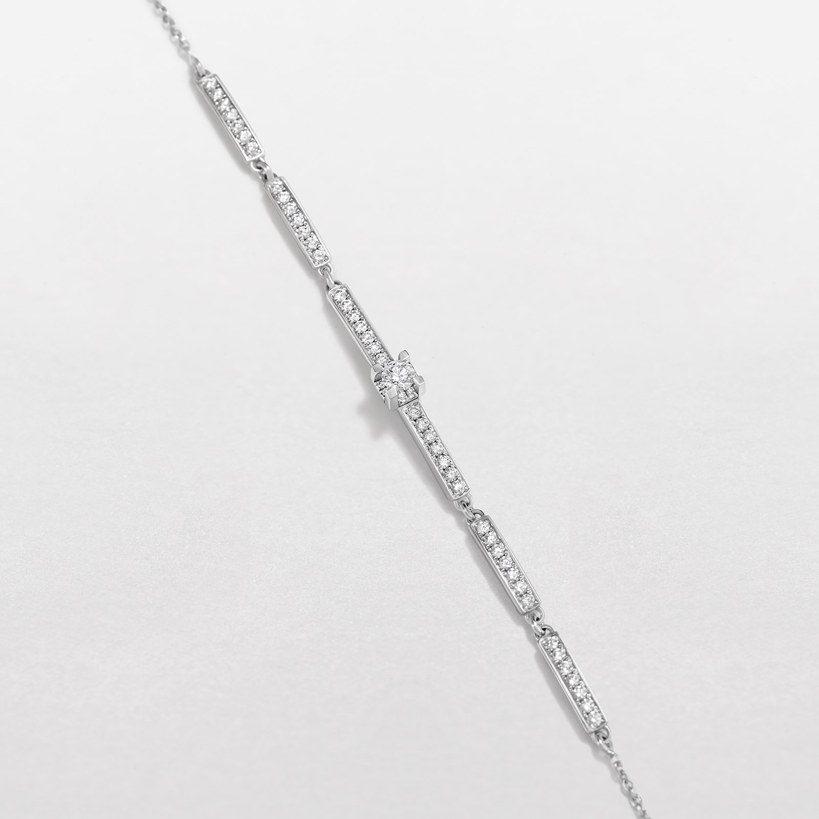 white gold and diamonds bracelets