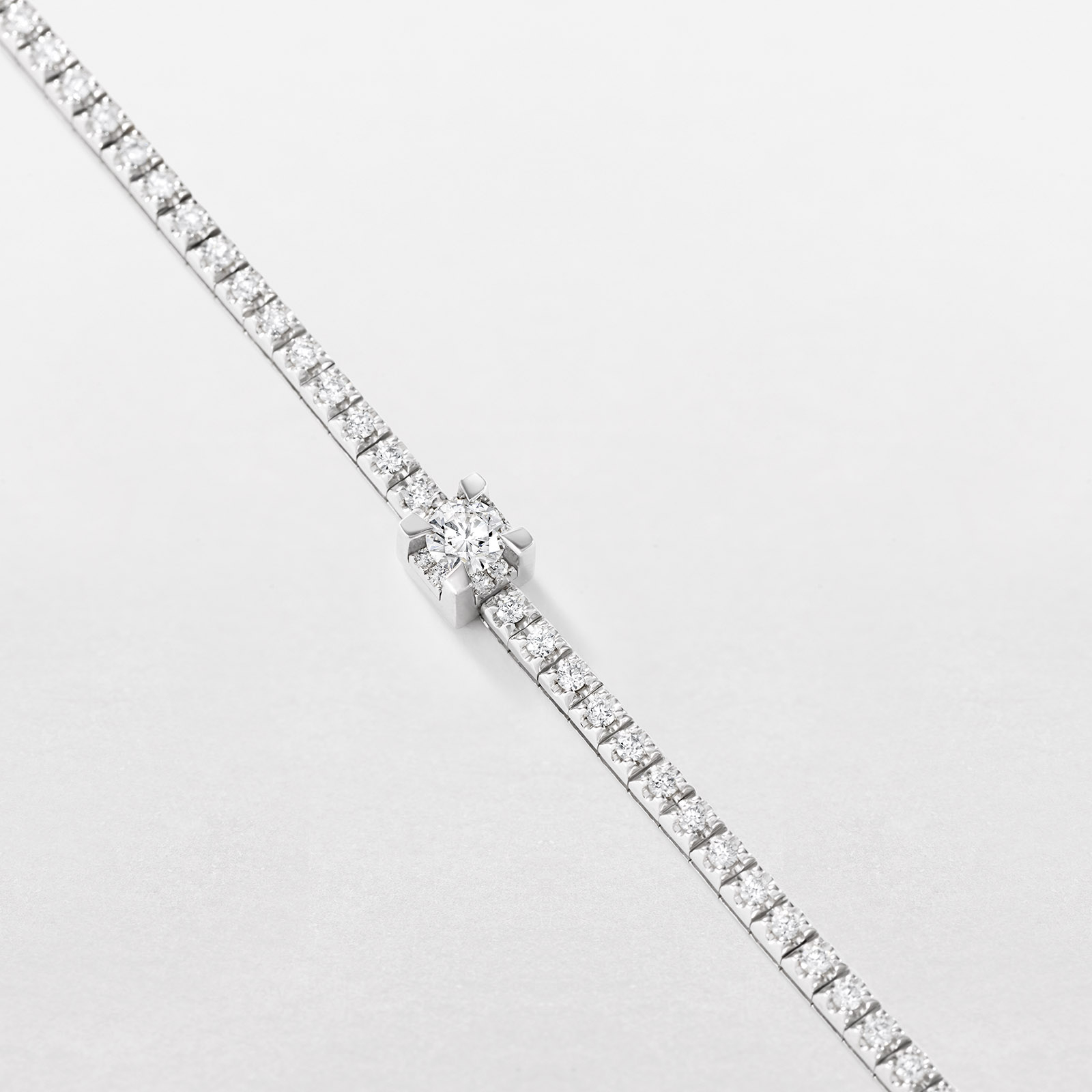 white gold and diamonds bracelets