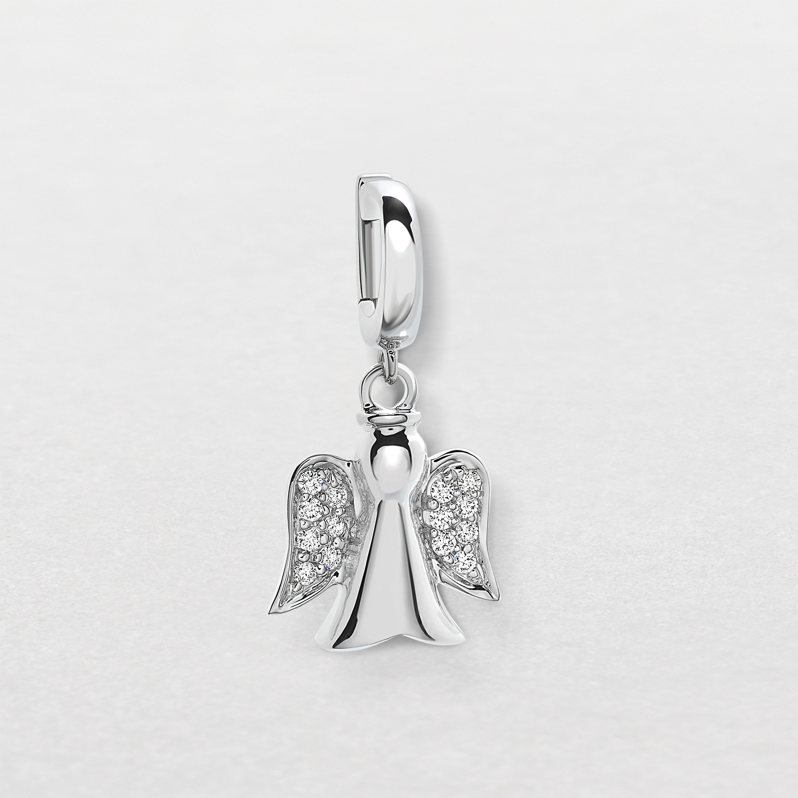 white gold and diamonds pendant