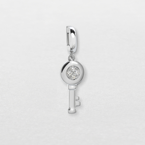white gold and diamonds pendant