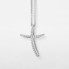 white gold and diamonds necklace