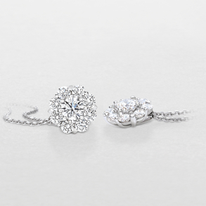 girocollo in oro bianco e diamanti