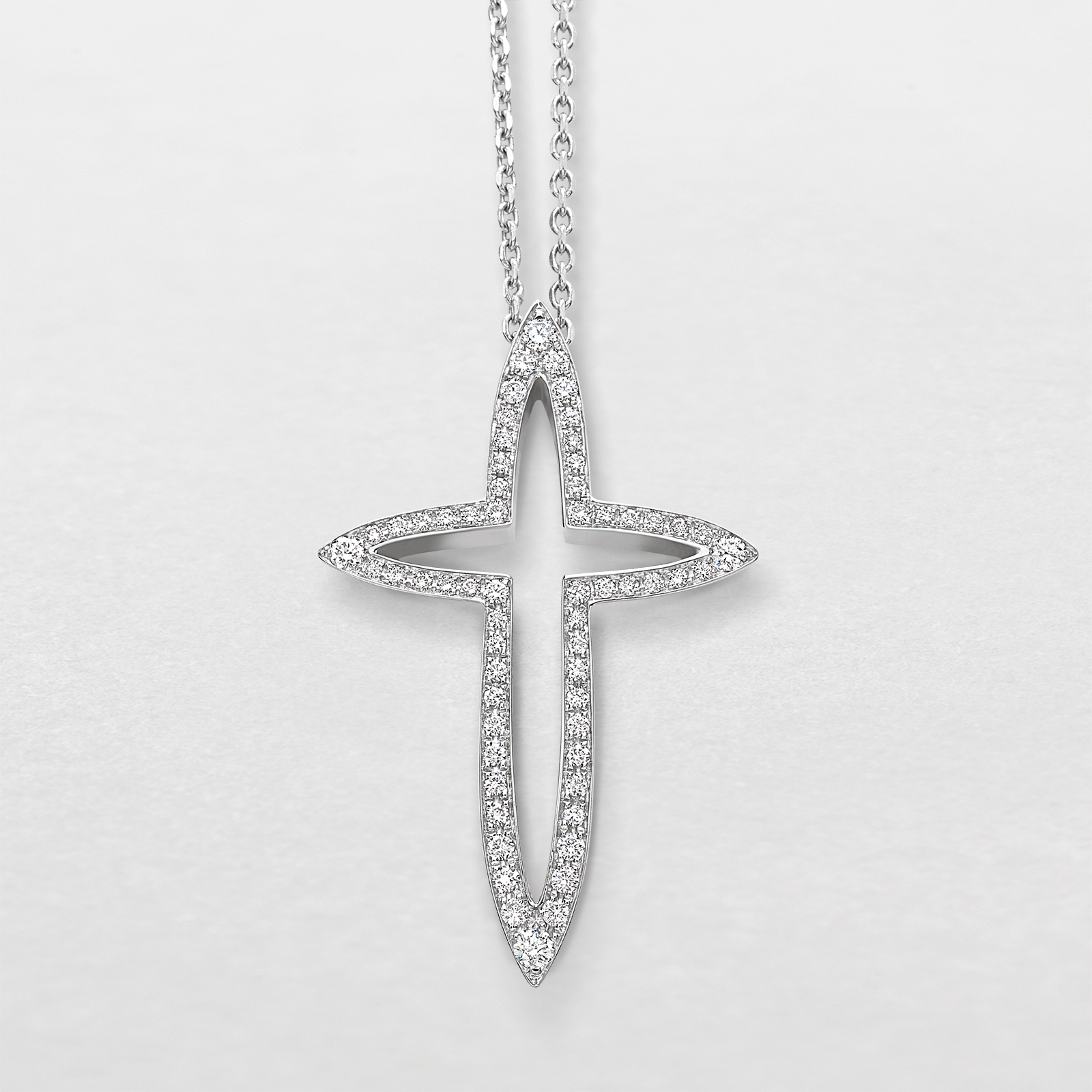 white gold and diamonds necklace