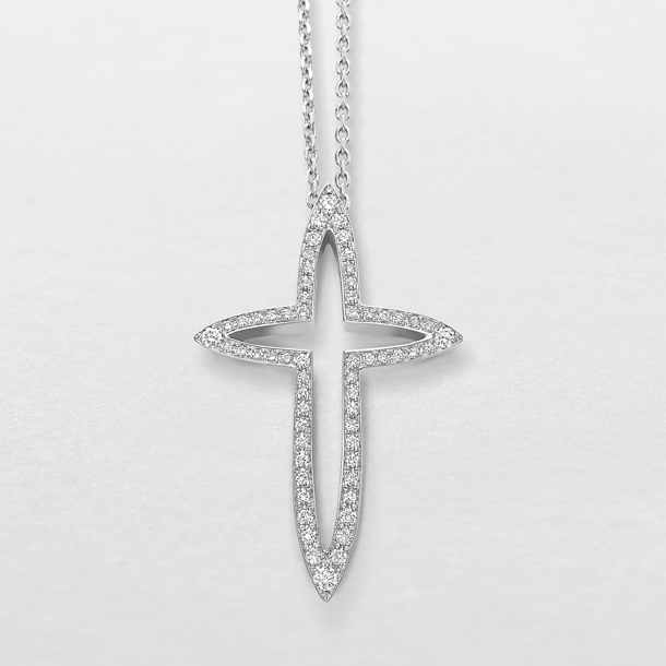 white gold and diamonds necklace