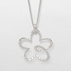 white gold and diamonds necklace