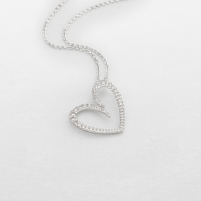 white gold and diamonds necklace