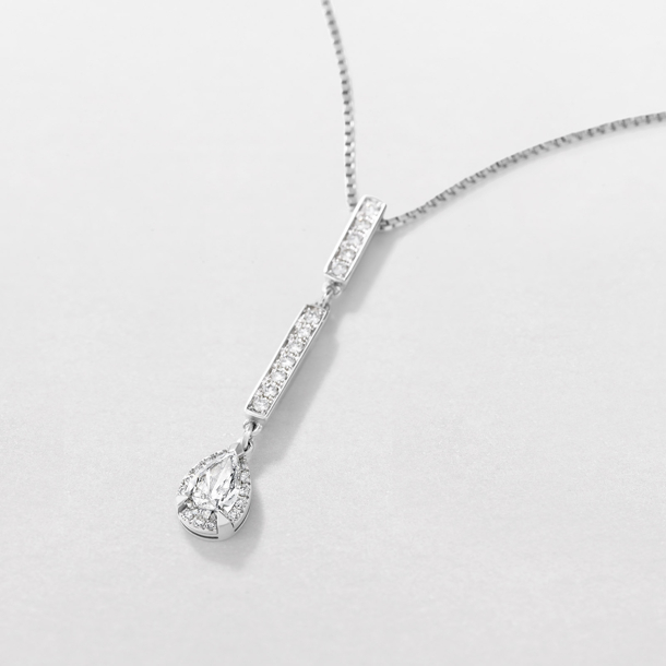 girocollo in oro bianco e diamanti