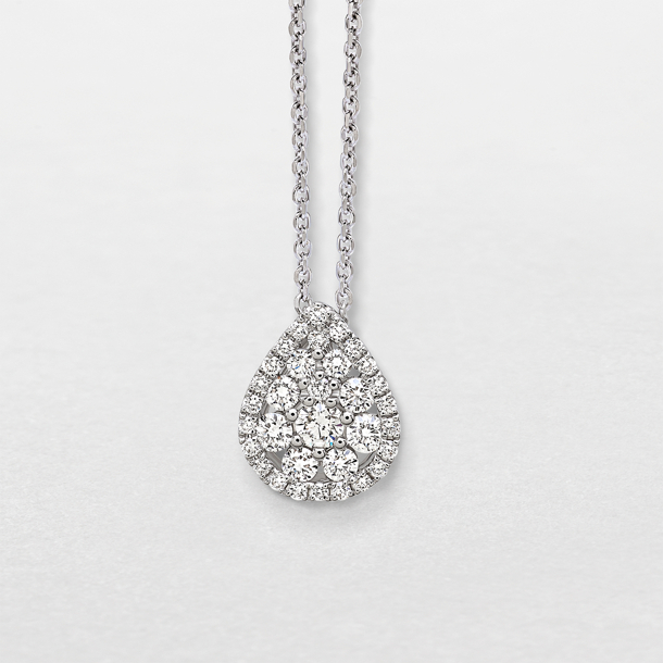 white gold and diamonds necklace