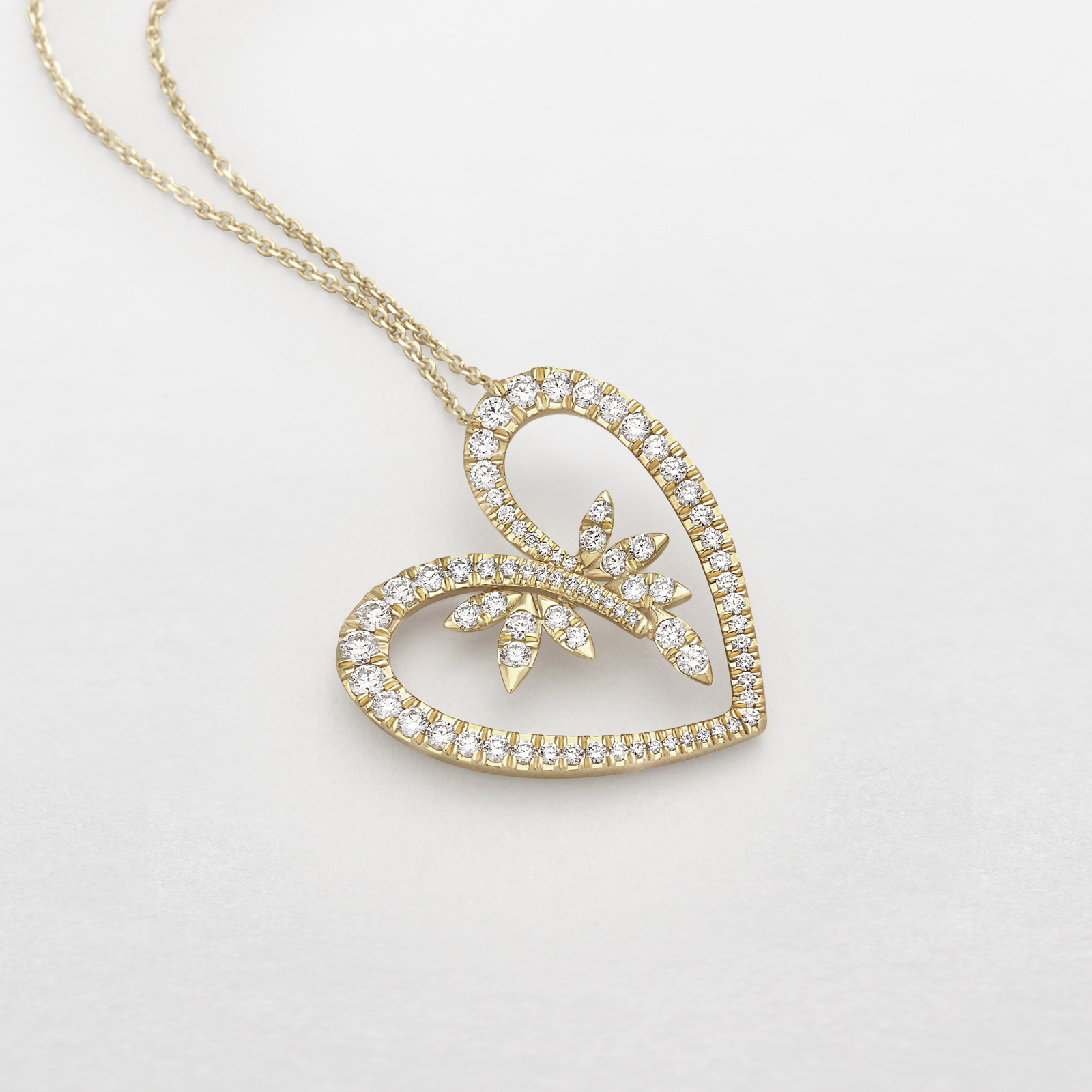 rose gold and diamonds necklace