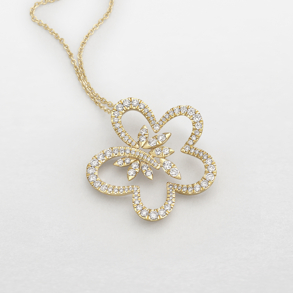 rose gold and diamonds necklace