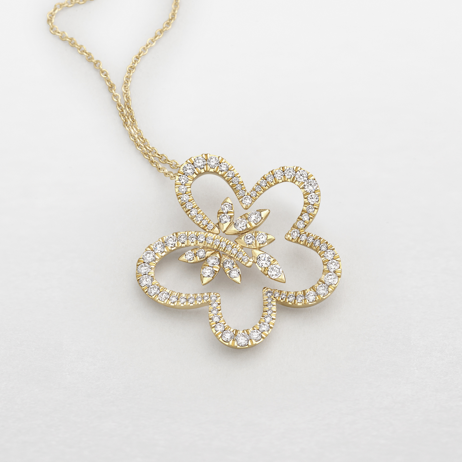 rose gold and diamonds necklace