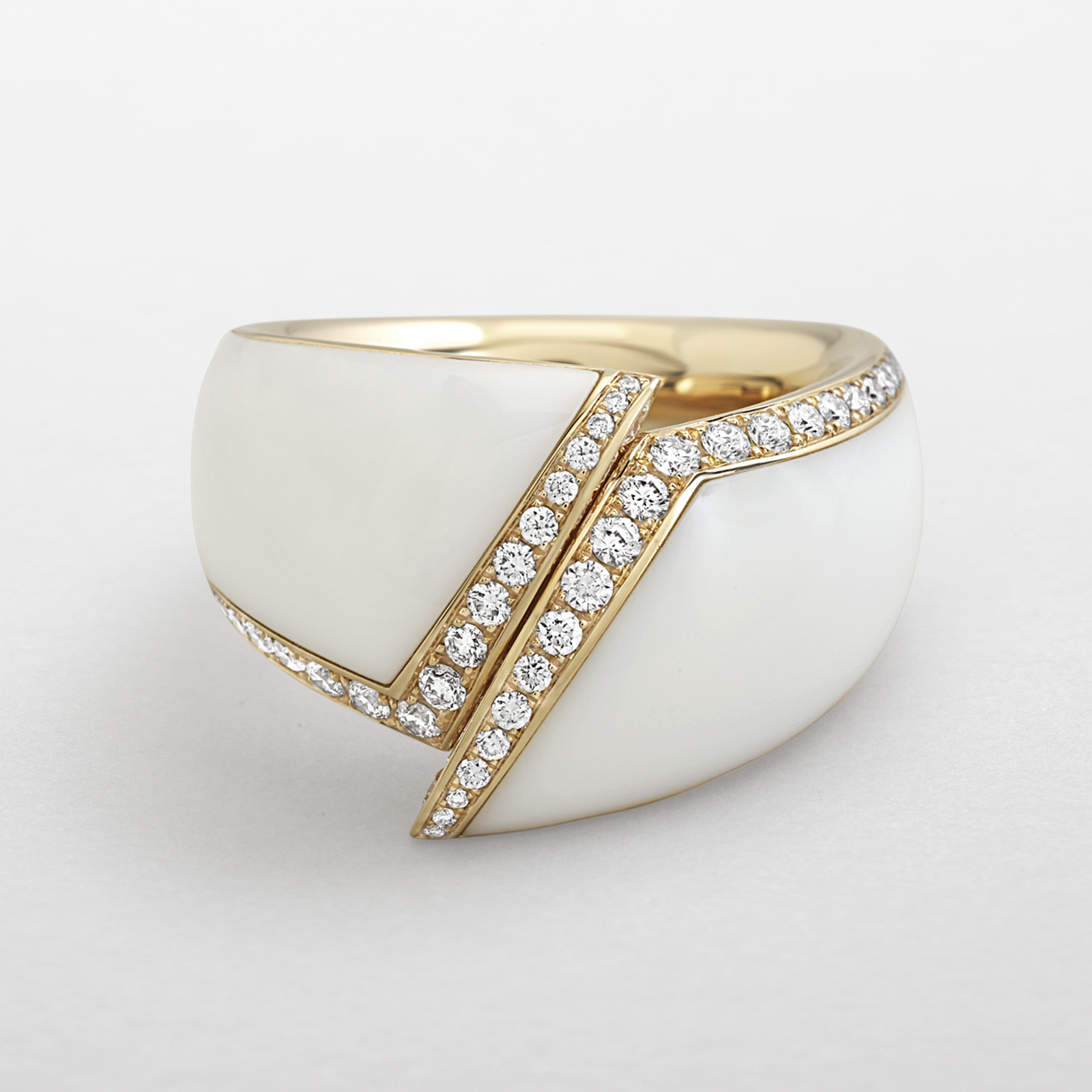 rose gold with kogolong and diamonds ring