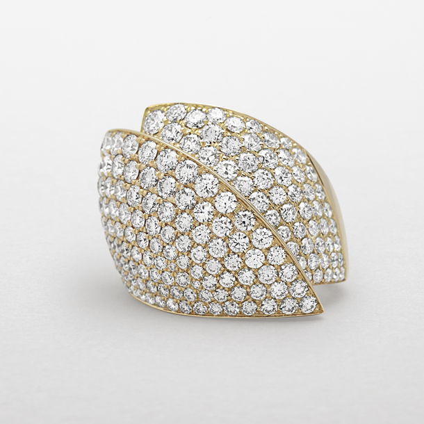 rose gold and diamonds ring