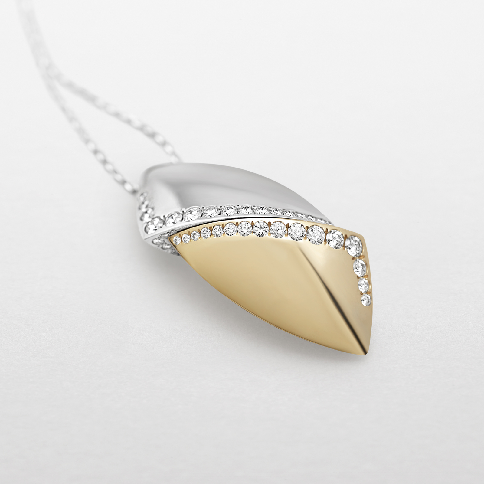 rose and white gold with diamonds necklace