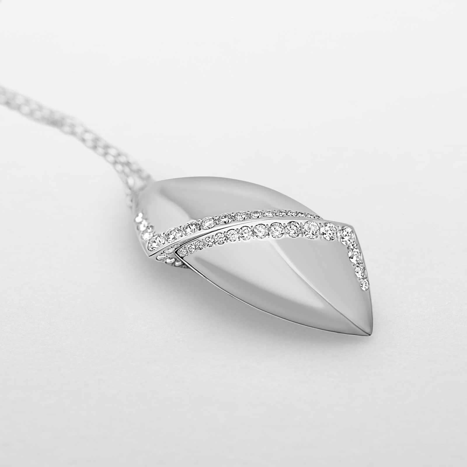 white gold with diamonds necklace