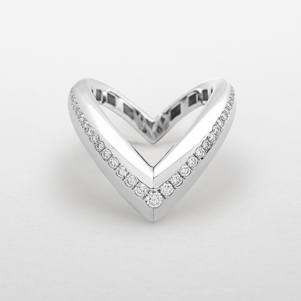 white gold with diamonds ring