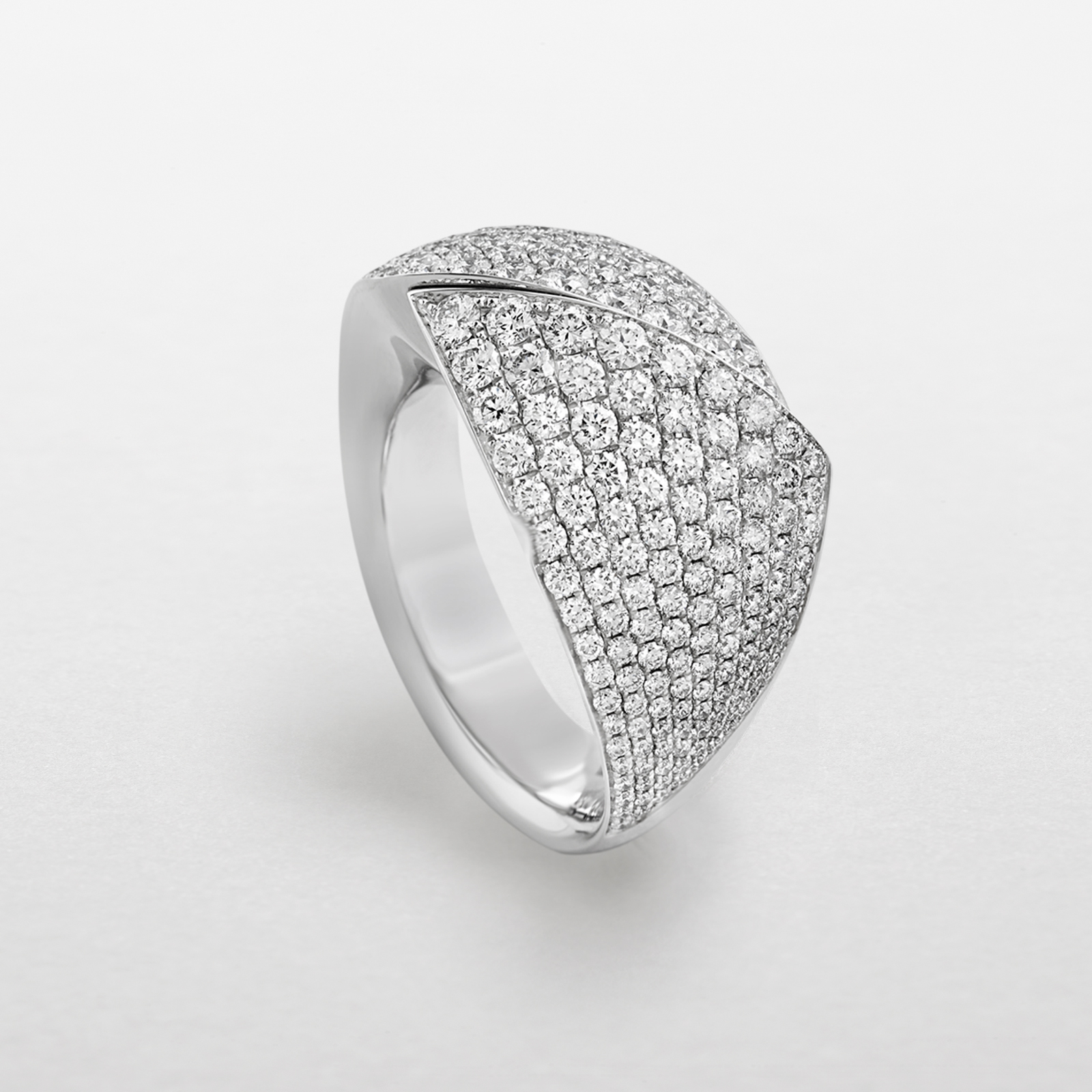 white gold with diamonds ring