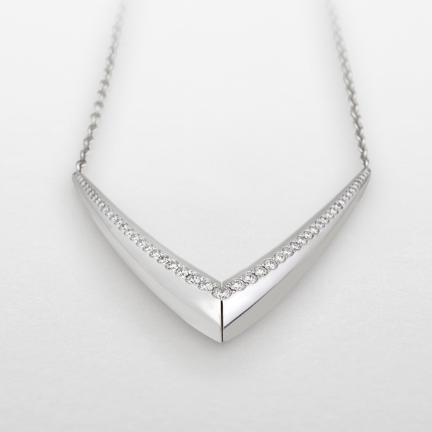 white gold with diamonds necklace