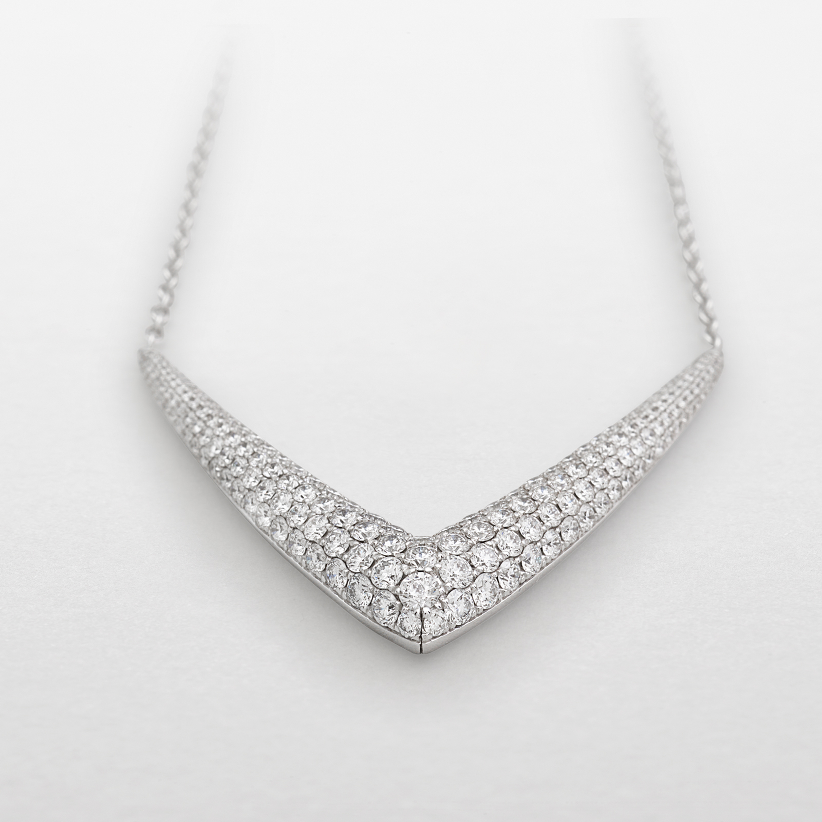 white gold with diamonds necklace