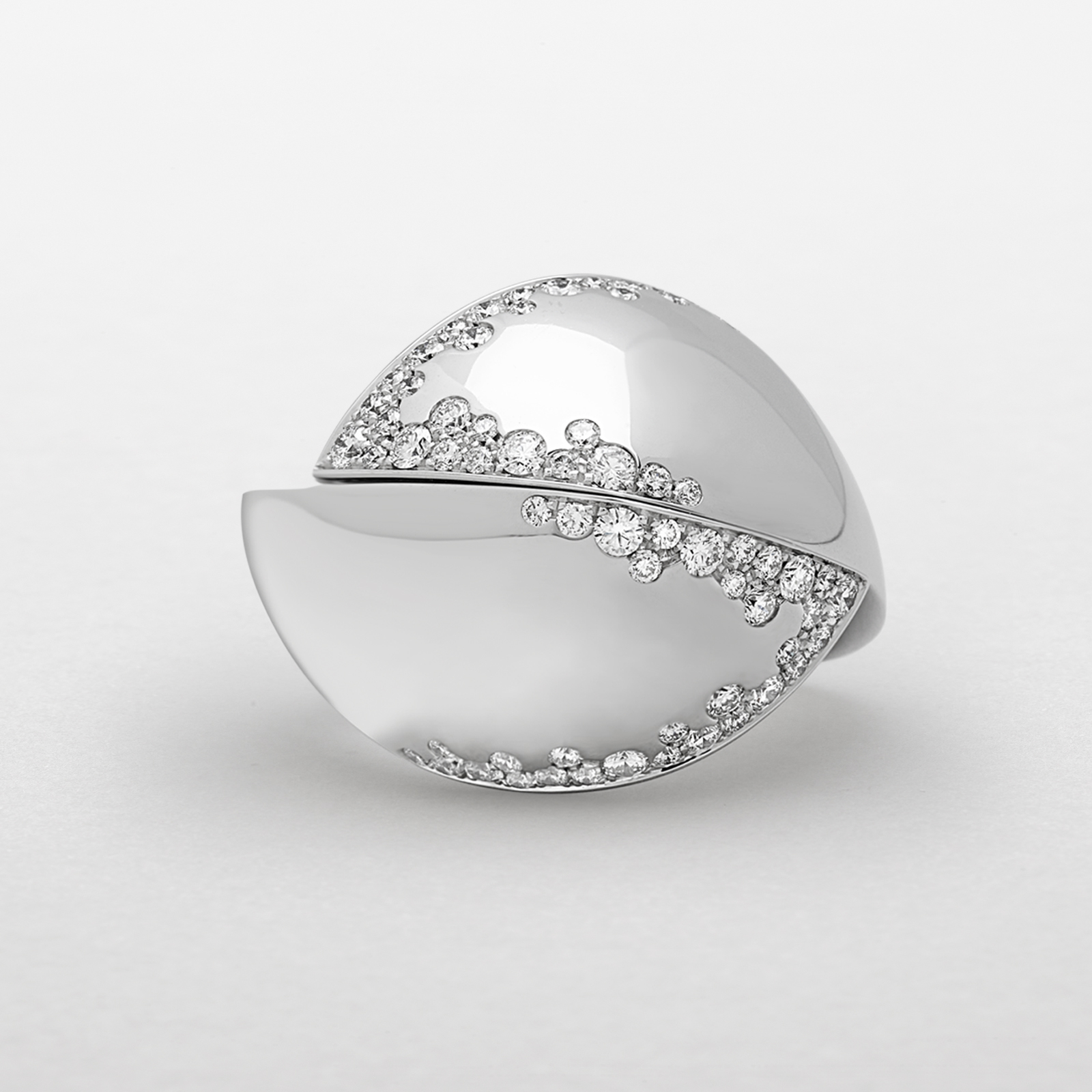 white gold with diamonds ring