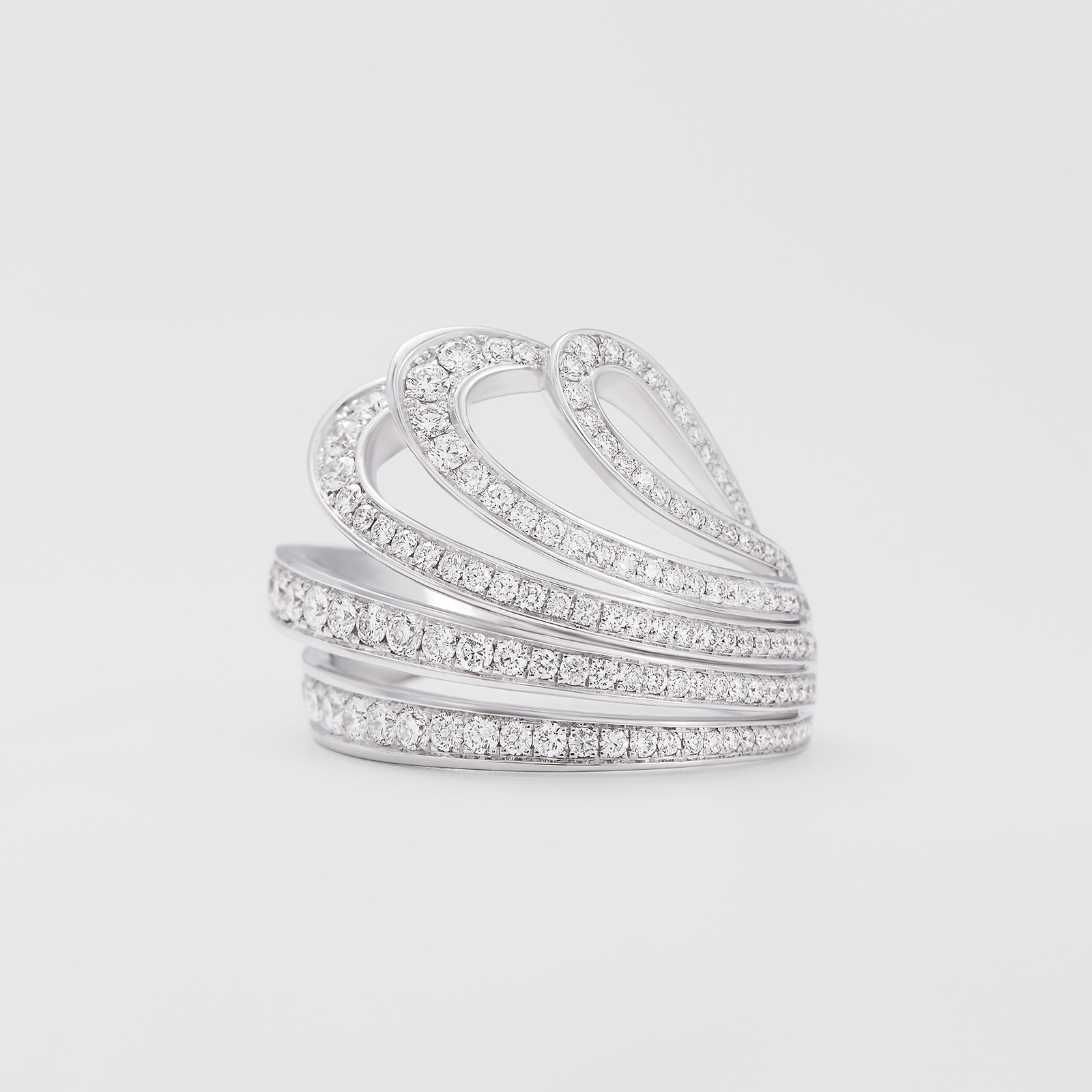 white gold and diamonds ring