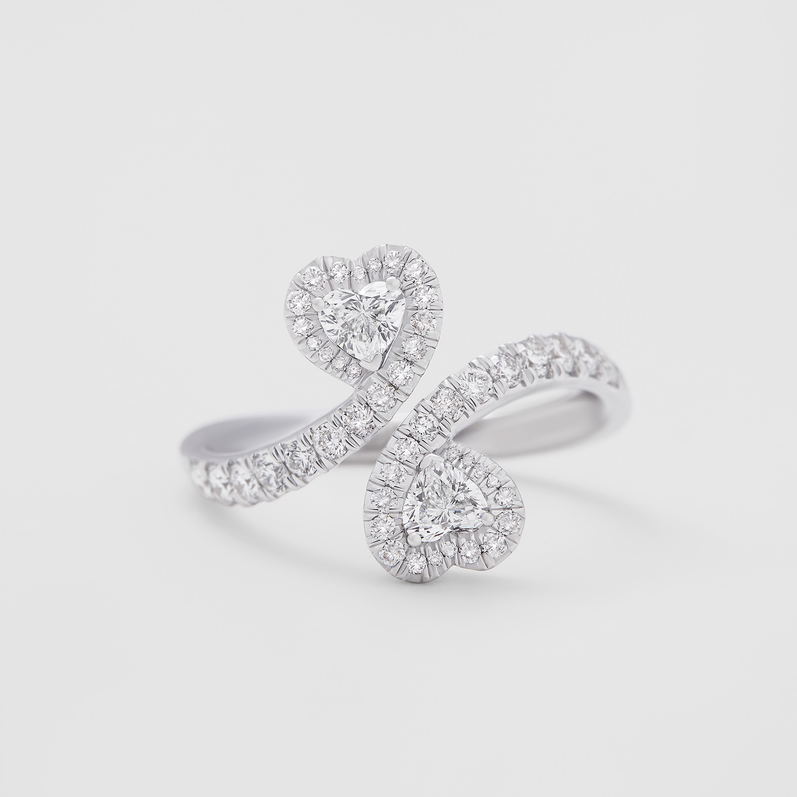 anello in oro bianco e diamanti