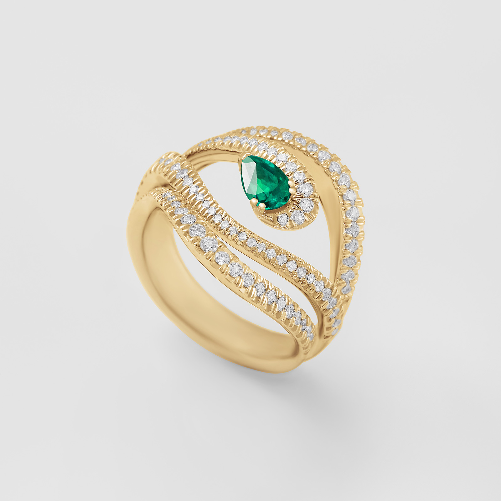 anello in oro rosa, diamanti e smeraldo