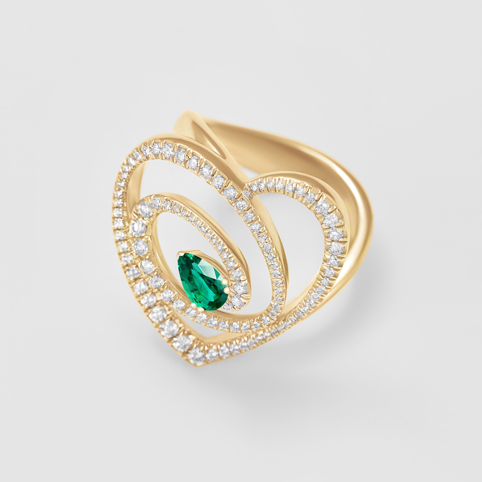 rose gold with diamonds and emerald ring