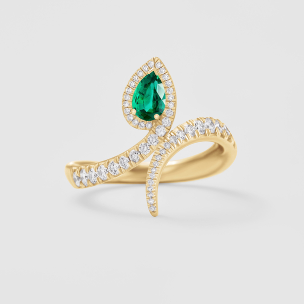 anello in oro rosa, diamanti e smeraldo